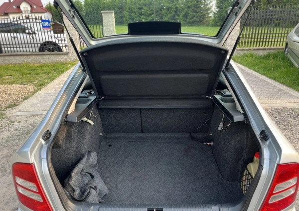 Skoda Octavia cena 14900 przebieg: 230000, rok produkcji 2009 z Śrem małe 742